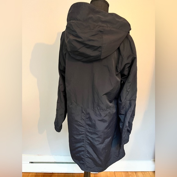 Lululemon Easy As Rain Jacket size 4 - Picture 6 of 8